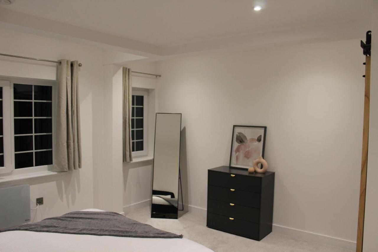 Luxury 2 Bed Apartment In The Heart Of Rochester Rochester  Exteriör bild
